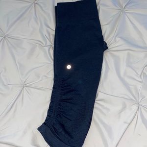 Lululemon crops